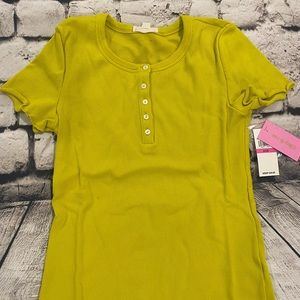 Riley &  Rae Lettuce - Edge Henley Top Size: XXS